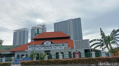 Potret Masjid Jami Al Mamur Cikini: Antara Cagar Budaya dan Jejak Raden Saleh