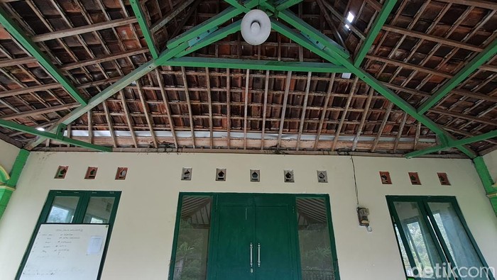 Masjid Tiban Gunung Cilik atau Sabiilul Muttaqin di Dusun Pakem Desa Sumberagung Kecamatan Pracimantoro Wonogiri. Foto diunggah Minggu (2/4/2023).