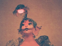 8 Foto Transformasi Melanie Martinez, Dari Imut Kini Tampil Seram Bermata 4