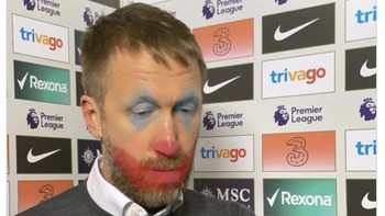 Pelatih Graham Potter digambarkan sebagai badut karena tidak mampu mengangkat performa Chelsea dengan skuad mewahnya. Foto: Twitter