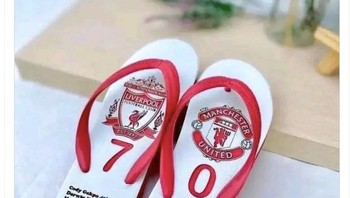 Satu-satunya trofi Liverpool musim ini, menang 7-0 atas MU. Foto: Twitter