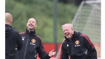 Meme para pelatih MU tertawa karena Liverpool tak pernah menang lagi sejak mengalahkan MU. Foto: Twitter