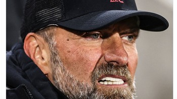 Sejak mengalahkan Manchester United 7-0, Liverpool tak pernah lagi menang di Liga Inggris. Foto: Twitter