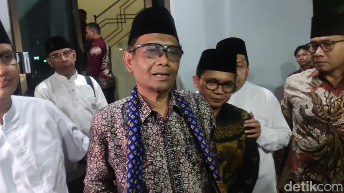 Menko Polhukam Mahfud Md di Masjid Kampus UGM, Sleman, DIY, Minggu (2/4/2023) malam.
