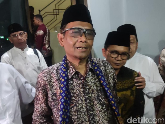 Menko Polhukam Mahfud Md di Masjid Kampus UGM, Sleman, DIY, Minggu (2/4/2023) malam.