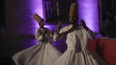 Menyaksikan Tari Sufi, Tarian Religius Penuh Makna