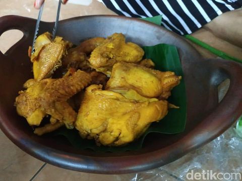 Pengusaha Gerabah Pacitan Ini Sediakan Hantaran Buka Puasa Berdayakan Produk UMKM