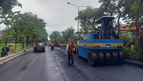 Perbaikan jalur Denpasar-Gilimanuk jelang arus mudik.