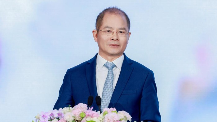 Rotating Chairman Huawei, Eric Xu