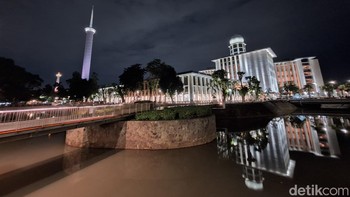 Menggunakan kamera ultra-wide untuk memotret kemegahan Masjid Istiqlal. Foto: Adi Fida Rahman/detikINET