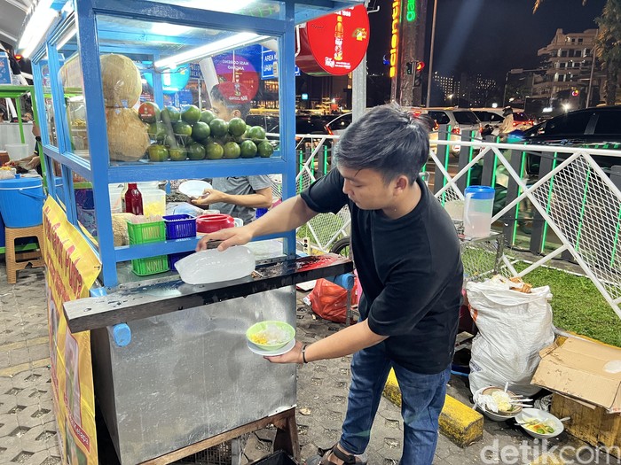 Segar! Es Campur dan Es Teler Legendaris di G Town Square