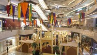 Selain bazaar dan performance, Lippo Mall Kemang juga menyiapkan program belanja Ramadan Treats yang sayang untuk dilewatkan. Nantinya, setiap pengunjung yang melakukan pembelian voucher makan senilai Rp. 50.000,- mendapatkan voucher senilai Rp. 100.000,-. 