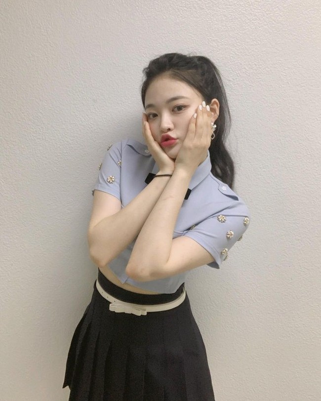 Karena berbagai tekanan dan kritikan yang diterimanya, Somyi pun mengalami masalah mental. Aku telah menjalani konseling psikis cukup lama. Aku punya gangguan bipolar parah, gangguan kecemasan dan panik. Ada kalanya aku tidak tidur selama dua hari. Aku tidur 12-16 jam karena aku minum obat. Dokter bilang lebih baik minum obat tapi itu mengganggu siaran keesokan harinya. Aku tertidur ketika minum (alkohol) jadi aku minum sendiri setiap hari, ujarnya.Foto: Instagram