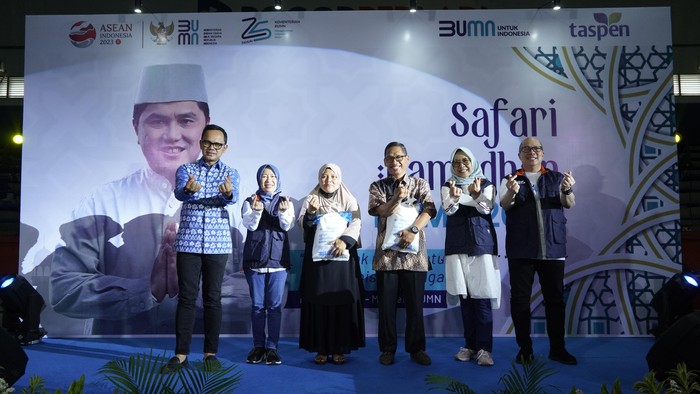 Taspen Sediakan Sembako Murah & Beri Bantuan ke Masjid di Kota Bogor