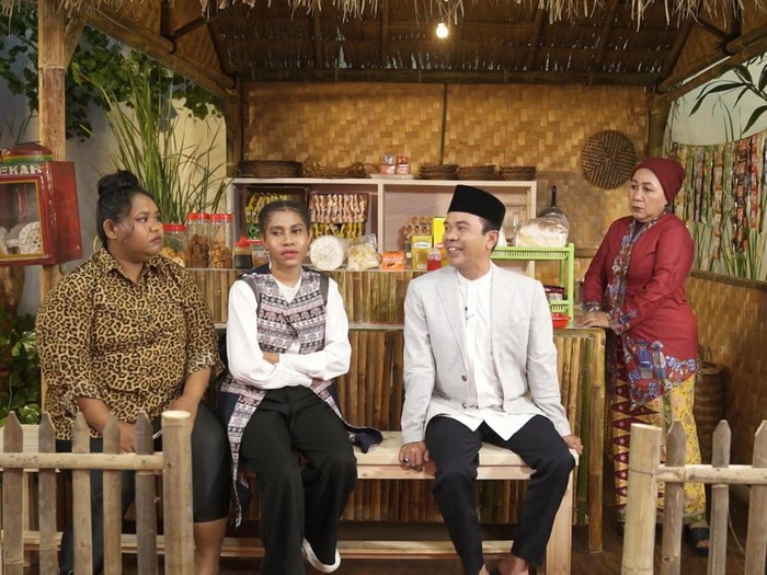 Ustaz Taufik Damas saat memberikan ceramahnya.