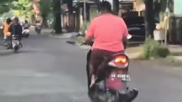 Viral aksi begal payudara dan pantat di Kutoarjo, Purworejo. Foto diunggah Minggu (2/4/2023).
