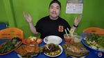 10 Food Vlogger Indonesia dengan Subscribers Terbanyak, Siapa Saja?
