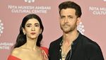 5 Potret Terbaru Hrithik Roshan dan Saba Azad yang Makin Mesra