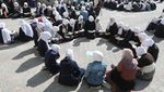 Siswa SMA di Gaza Tadarus Al-Quran Disela Jam Istirahat