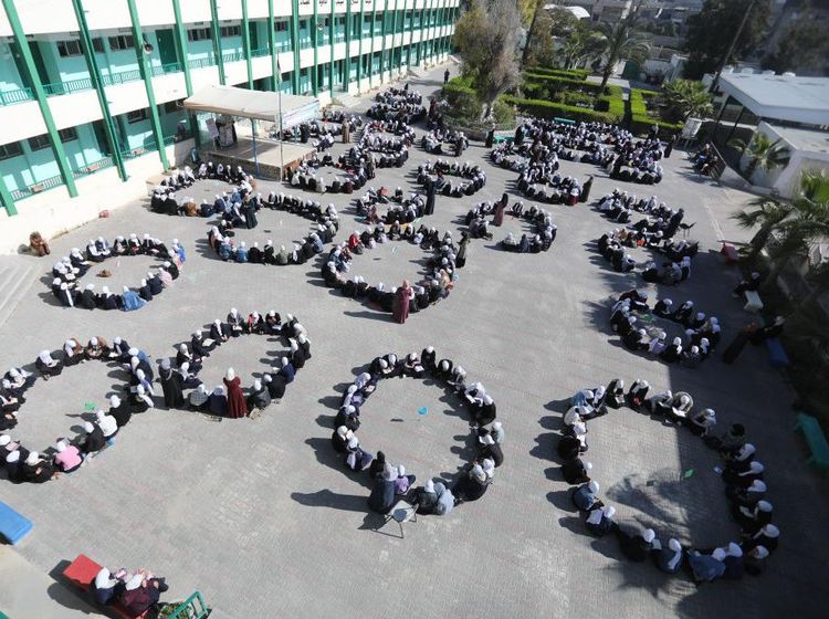 Siswa SMA di Gaza Tadarus Al-Quran Disela Jam Istirahat
