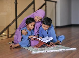 Hukum Mencium Anak Kecil Non Mahram dan Batasan Interaksinya dalam Islam