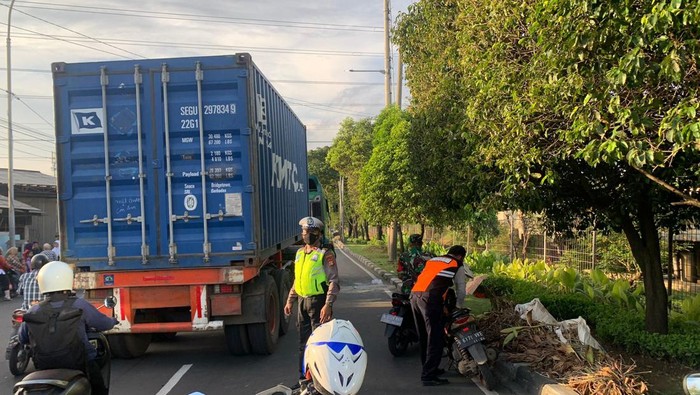 ABG di Cengkareng, Jakarta Barat, berakhir tragis usai menyetop truk untuk mendapatkan tumpangan
