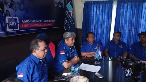 DPD Demokrat dipimpin oleh Made Mudarta melakukan jumpa pers terkait pengajuan PK oleh Moeldoko Cs.