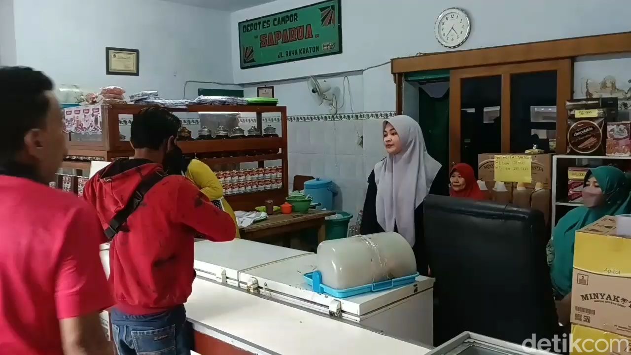 Kesegaran es campur Pasaruwa Pasuruan