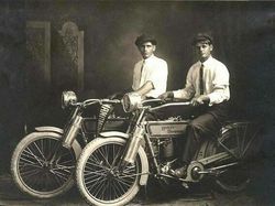 Foto Jadul Abadikan Momen Mencengangkan Zaman Dulu, Bikin Melotot!