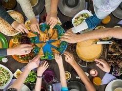 5 Tips War Buka Puasa Bersama agar Tetap Nyaman di Restoran