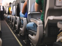 Menurunkan Harga Tiket Pesawat di Indonesia: Contoh Kasus dan Solusinya