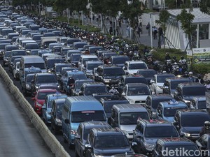Dishub Ungkap Kemacetan di Jakarta Meningkat Jadi 53%, Posisi 29 Dunia