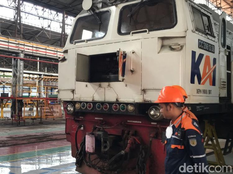 Melihat Perbaikan KA di Balai Yasa Jogja Jelang Mudik Lebaran 2023