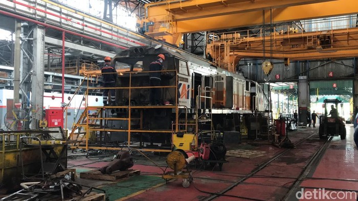 Jelang Lebaran 2023, Balai Yasa Jogja melakukan pemeriksaan terhadap 22 lokomotif kereta api (KA) angkutan lebaran. Foto diambil Senin (3/4/2023). Jelang Lebaran 2023, Balai Yasa Jogja melakukan pemeriksaan terhadap 22 lokomotif kereta api (KA) angkutan lebaran. Foto diambil Senin (3/4/2023).