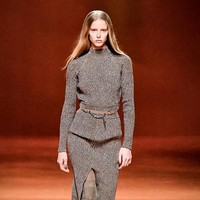 Fashion show koleksi Hermes Fall/Winter 2023-2024 di Paris Fashion Week, Paris, Prancis. Foto: Victor VIRGILE/ Getty Images.