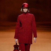 Fashion show koleksi Hermes Fall/Winter 2023-2024 di Paris Fashion Week, Paris, Prancis.  Foto: Victor VIRGILE/ Getty Images.