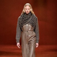 Fashion show koleksi Hermes Fall/Winter 2023-2024 di Paris Fashion Week, Paris, Prancis.  Foto: Victor VIRGILE/ Getty Images.