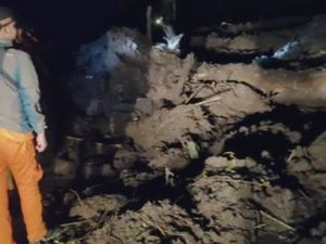 Longsor Tutup Akses ke Ijen Bondowoso Terjadi di 4 Titik