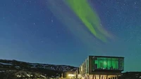 Berkunjung ke Islandia jangan lupa mampir ke Northern Lights Bar di Ion Hotel. Restoran ini menawarkan pemandangan langit dengan ribuan bintang yang menakjubkan. Foto: Pool Site