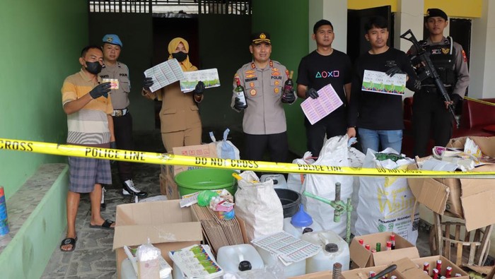 Pabrik Miras Ilegal di Kebumen 5 Tahun Operasi, Digerebek Polisi-Pemilik Kabur, Senin (3/4/2023).