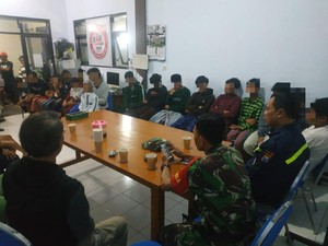 Bikin Resah Pengendara, 23 Bocil Prank Pocong di Makam Malang Diamankan