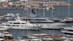 Pramugari Ungkap Kelakuan Miliuner di Superyacht: Cincin Kawin Hanya Dekorasi