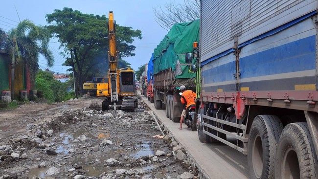 PERBAIKAN JALAN JALUR PANTURA PATI