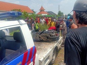 Pemotor Perempuan Tertabrak Kereta Api di Sidoarjo, Ini Tips Aman Lewati Perlintasan Rel