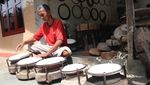 Produksi Rebana Jombang Menurun Selama Ramadan