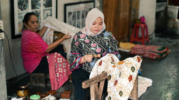 PT Telkom Indonesia (Persero) Tbk (Telkom) melaksanakan berbagai program dalam mendukung mitra Usaha Mikro, Kecil, Menengah (UMKM) binaannya. Mulai dari program mendukung kesetaraan gender, pemanfaatan teknologi digital, dan pembiayaan. PT Telkom Indonesia (Persero) Tbk (Telkom) melaksanakan berbagai program dalam mendukung mitra Usaha Mikro, Kecil, Menengah (UMKM) binaannya. Mulai dari program mendukung kesetaraan gender, pemanfaatan teknologi digital, dan pembiayaan.