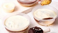 Menyajikan puding dengan lapisan vla yang lembut, YummyFood by Fatma di Rawamangun, Jakarta Timur ini dapat dipesan sebagai takjil yang menyegarkan. Harga per cup pudingnya dibanderol hanya Rp 17.000 saja. Foto: Instagram/Istimewa