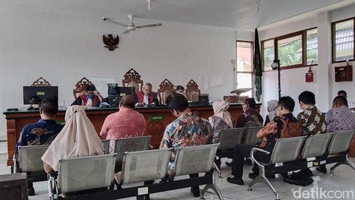 Sidang pemeriksaan saksi kasus gratifikasi mantan Bupati Cirebon Sunjaya Purwadisastra