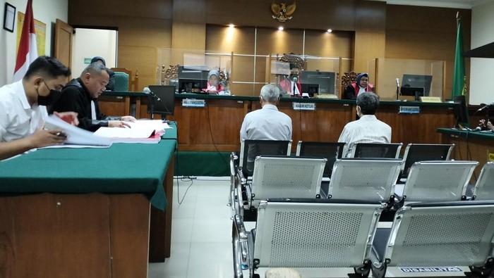 Sidang tuntutan Eks Kadisnaker Pemkab Serang R Setiawan (Foto: Bahtiar Rifai/Detikcom)