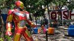 Ngabuburit Sambil Berswafoto dengan Superhero di Taman Tematik Bandung